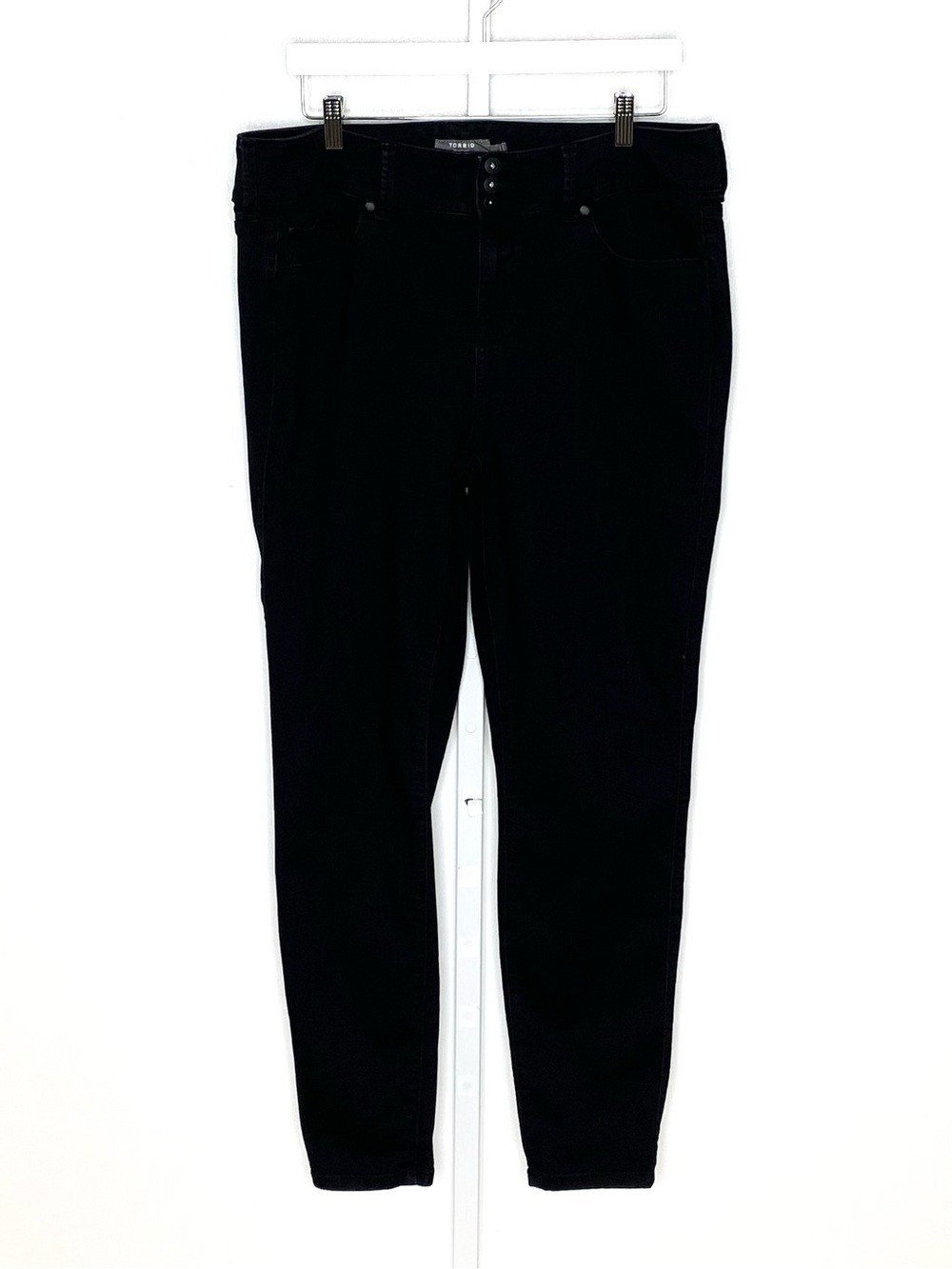Torrid | Black-Wash Denim Jegging Skinny Jeans Sz 18T-Tall